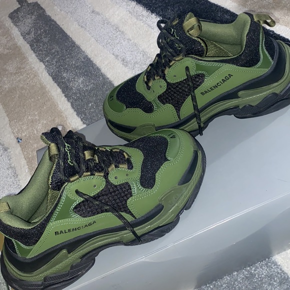 Balenciaga triple S Comes with box/bag/sole - Picture 3 of 6
